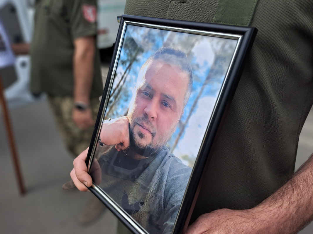Більше місяця лікарі боролися за його життя, але серце не витримало: на Волині попрощались з Героєм Ігорем Фейдаком
