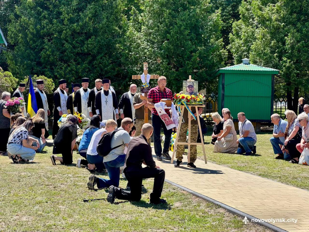 Серце перестало битися на полігоні: волиняни попрощалися з захисником Олегом Мартинюком