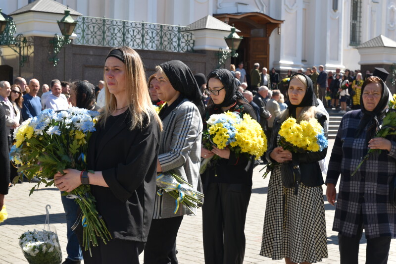 Два прощання в один день: у Луцьку в останню дорогу провели полеглих воїнів - Євгенія Поліщука та Юрія Сілюка