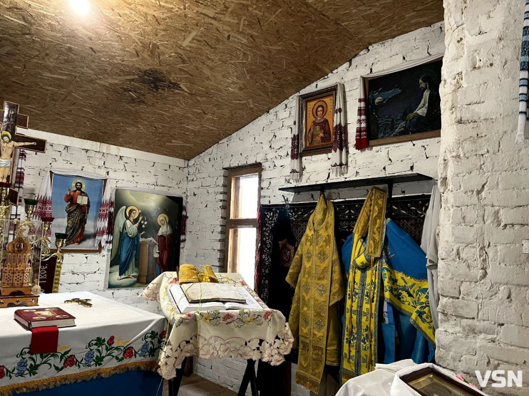 Незламний оберіг: Храм на Волині, який вистояв перед снарядом, що застиг у його стіні. Фоторепортаж