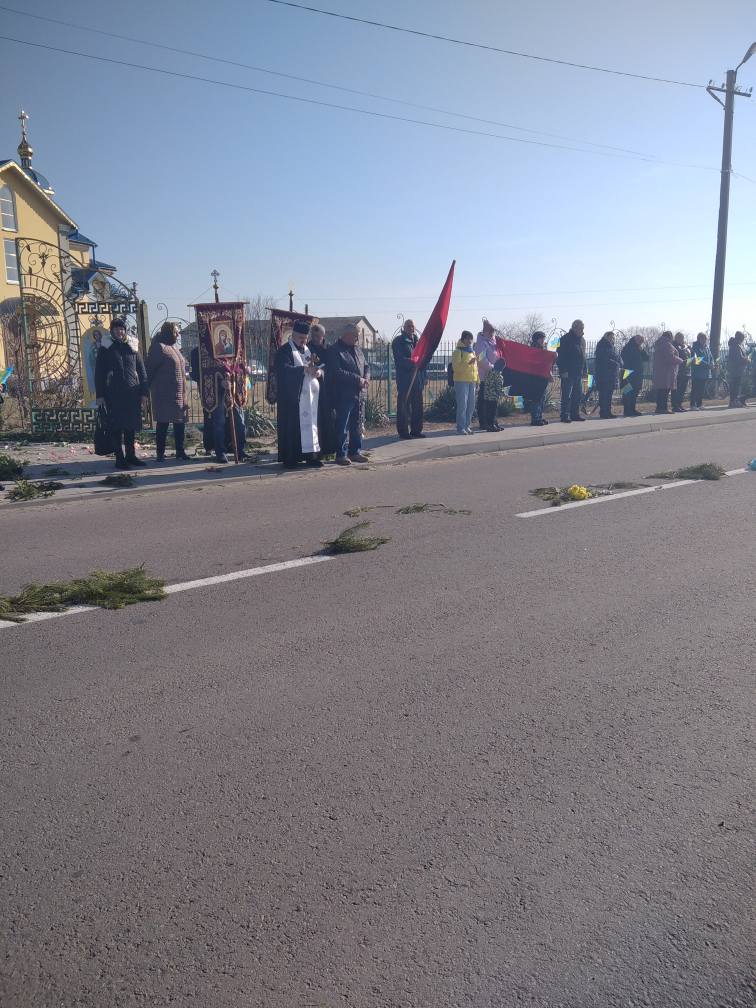 Після декількох тижнів очікування на рідну Волинь «на щиті» навіки повернувся молодий Герой Дмитро Жмур