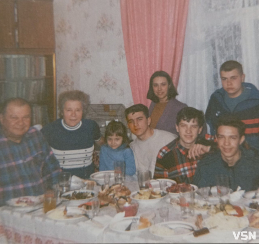 Після поранення міг більше не йти на війну, але там залишились його хлопці, яким був і за тата, і за маму: спогади про Героя з Волині Олександра Малєва