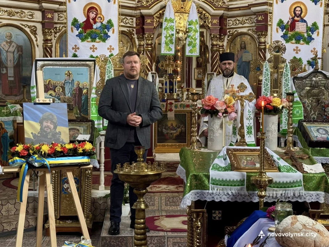 На Волині провели в останню путь Героя Андрія Грущука, який загинув понад 2 роки тому