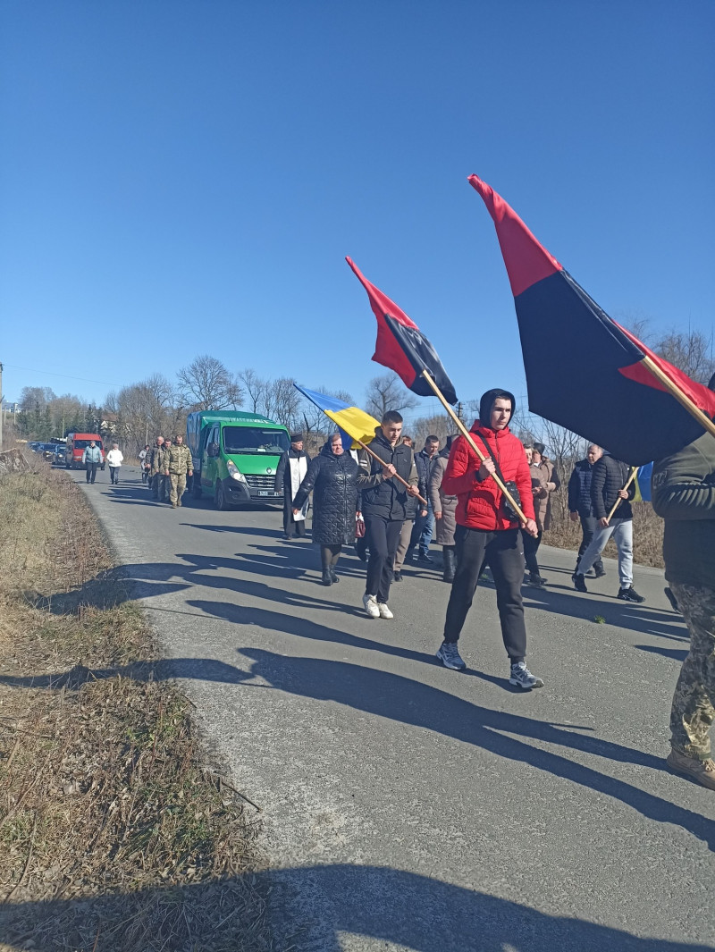 Востаннє повернувся додому: волиняни «на щиті» зустріли Героя Олександра Панасюка