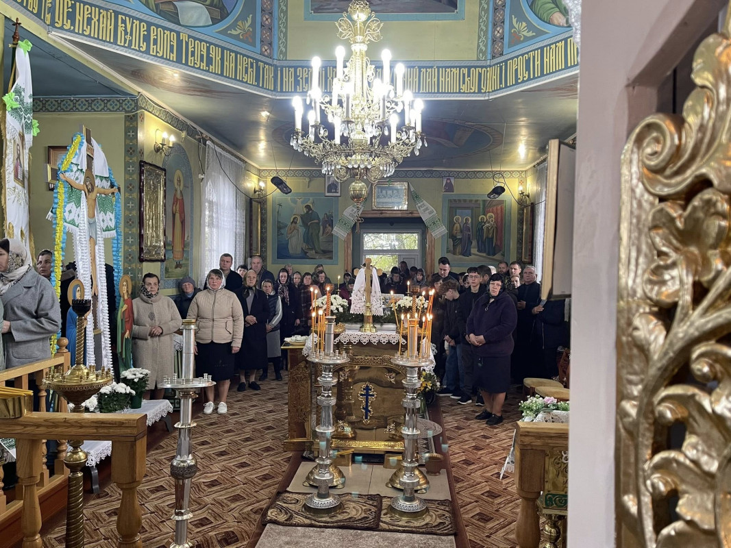 На Волині провели в останню путь священника Володимира Лапінського