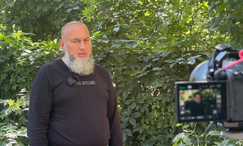 Бойові будні перетворюються на вірші: історія військовослужбовця з Волині Олександра Зіняка