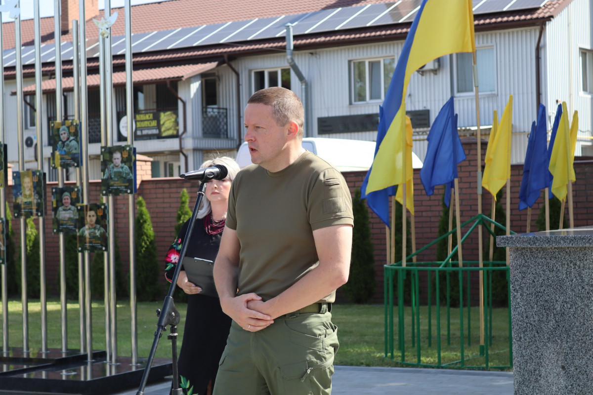 «Герої не вмирають»: у громаді на Волині відкрили Меморіал воїнам