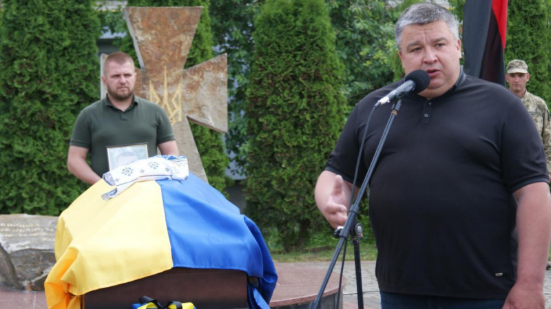 Назавжди 29: на Волині провели в останню дорогу захисника Анатолія Радчука