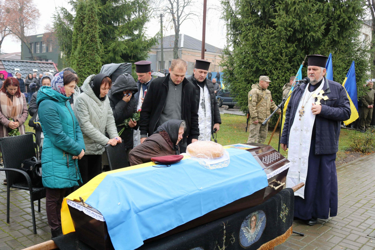 Довгий час вважався зниклим безвісти: на Волині попрощалися з Героєм Валентином Боском