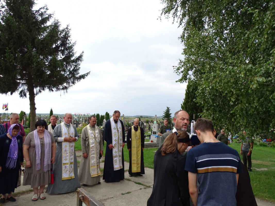 На Волині попрощалися з 43-річним військовослужбовцем Сергієм Остапуком