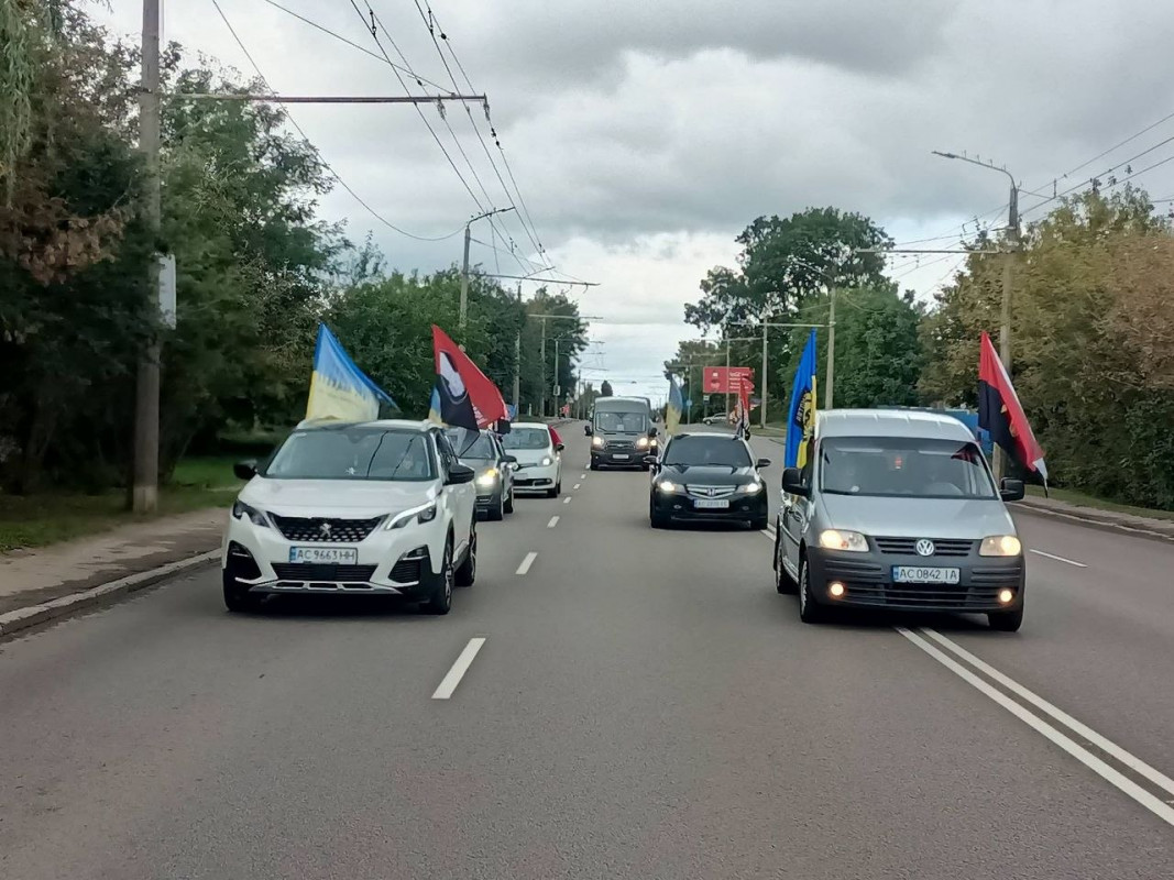 Понад рік і сім місяців невідомості: на Волині провели в останню путь Героя Івана Міневича