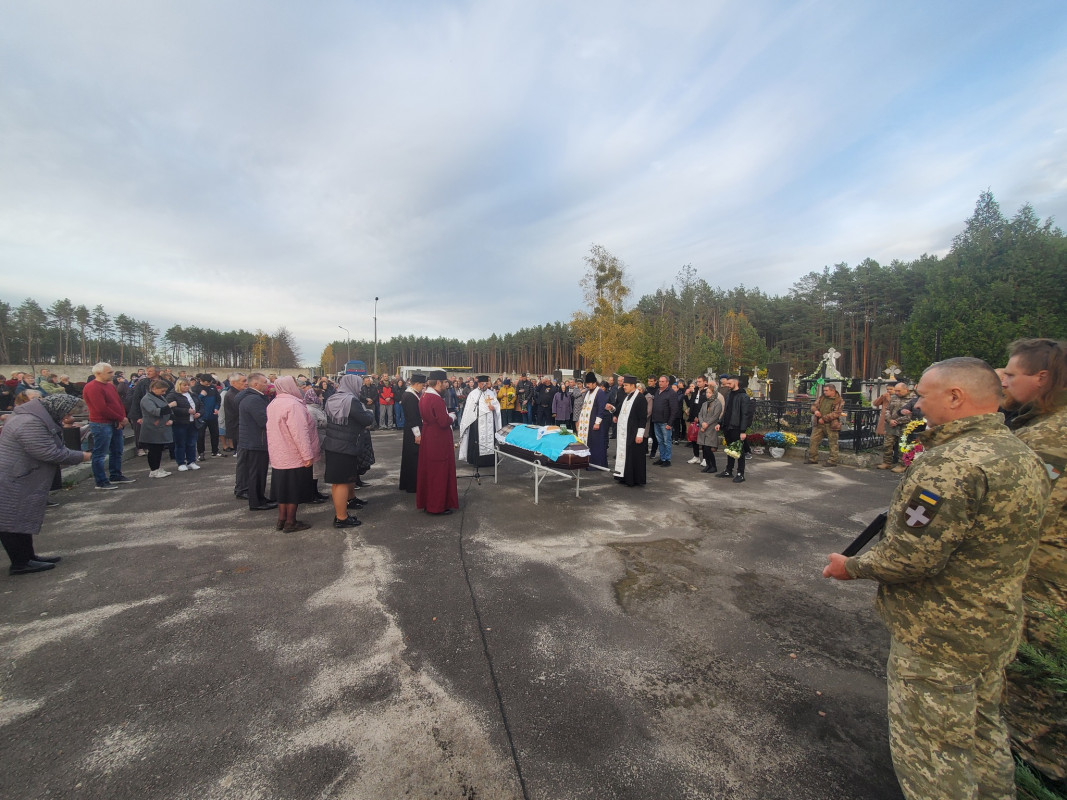 Син втратив батька: на Волині попрощалися із молодим Героєм Віталієм Козеєм