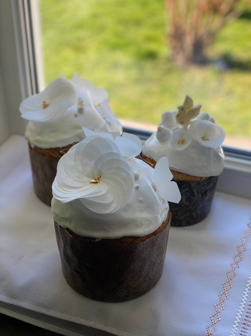 Спочатку пекла для своїх, а потім з'явилося багато клієнтів: історія кондитерки, коровайниці і пекарки з Волині