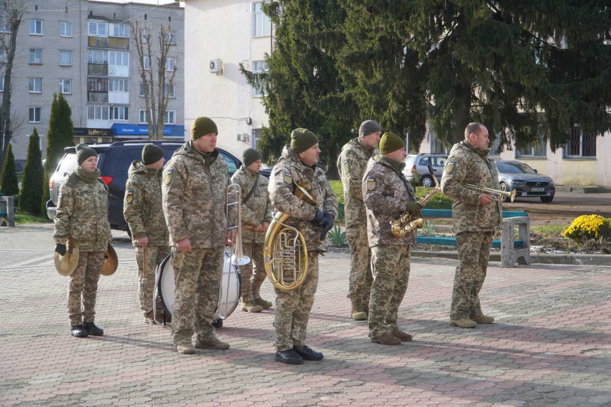 Наслідки поранення не пройшли безслідно: на Волині попрощались з Героєм Володимиром Воробйовим