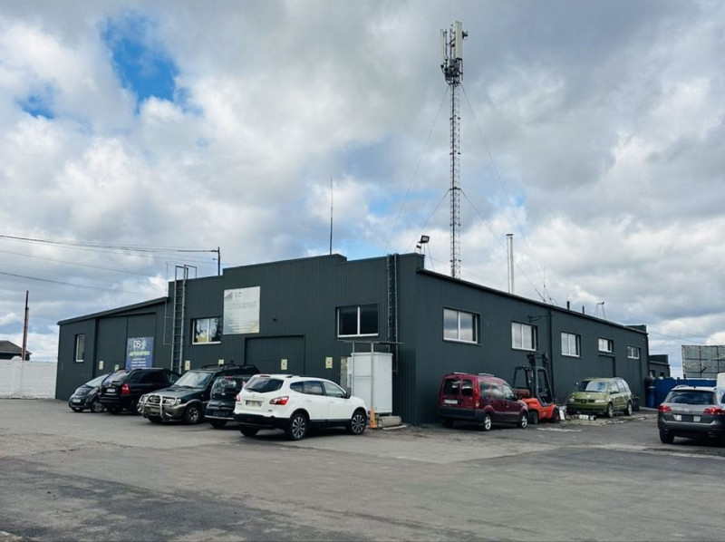 У Луцьку біля МРЕО продають базу за майже 2 мільйони доларів