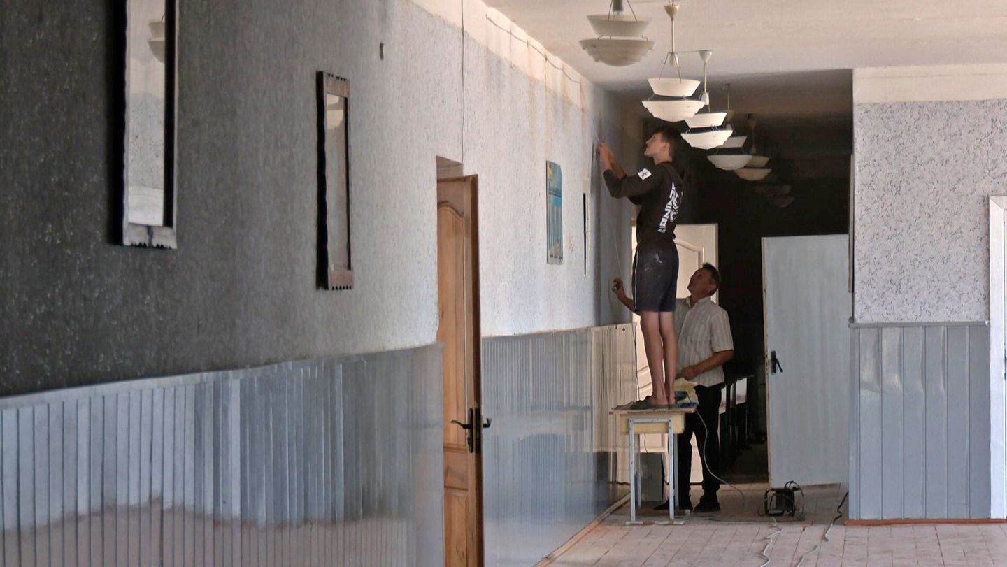 На Волині батьки й учителі разом оновлюють ліцей, який не ремонтували понад 10 років