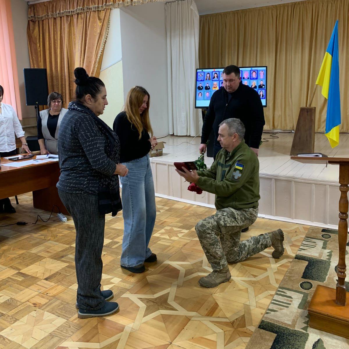 Загинув на Донеччині: родині Героя з Волині вручили його посмертну нагороду