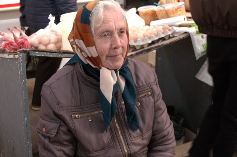 Покупців ціна не лякає: на Волині стрімко здорожчали сезонні фрукти