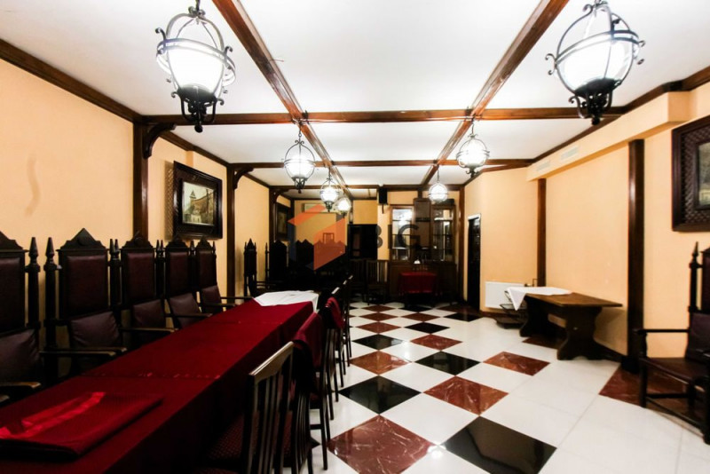 У Луцьку продають приміщення популярного ресторану за пів мільйона доларів