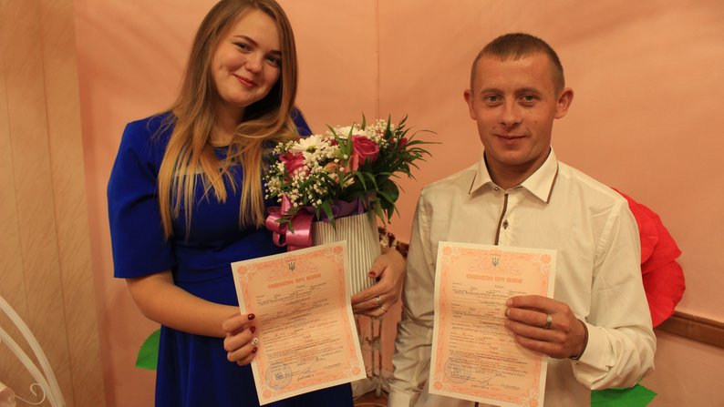 Менша донька народилася за півтора місяці після його смерті: історія волонтерки з Волині, яка пережила загибель чоловіка-військового