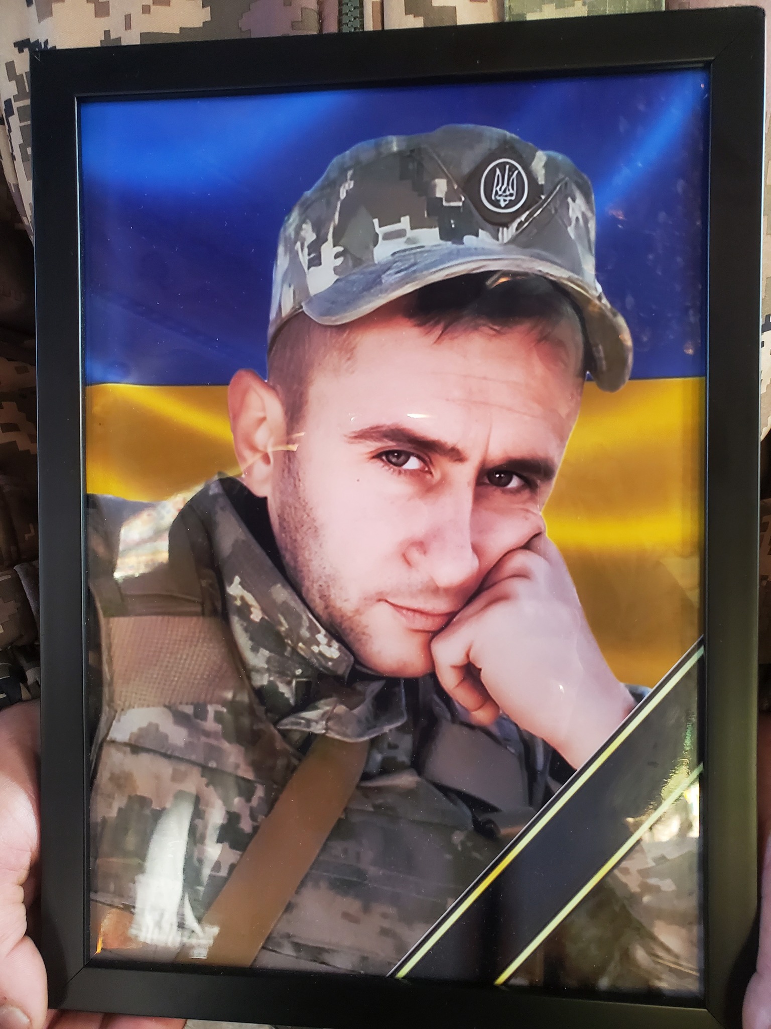 Без батька залишились дві доньки: на Волині попрощалися з Героєм Андрієм Хомичем