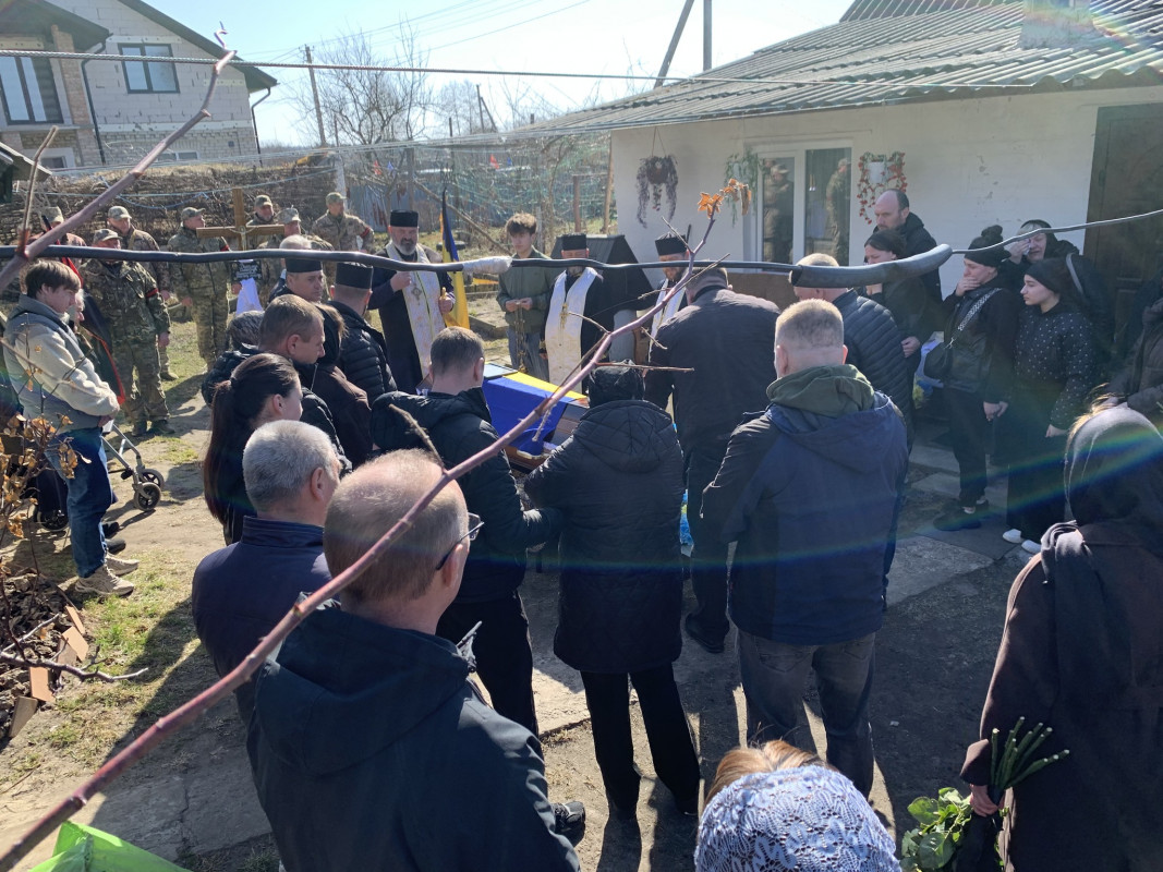 Поліг у бою на Сумщині: в останню дорогу провели Героя з Волині Олександра Бакальця