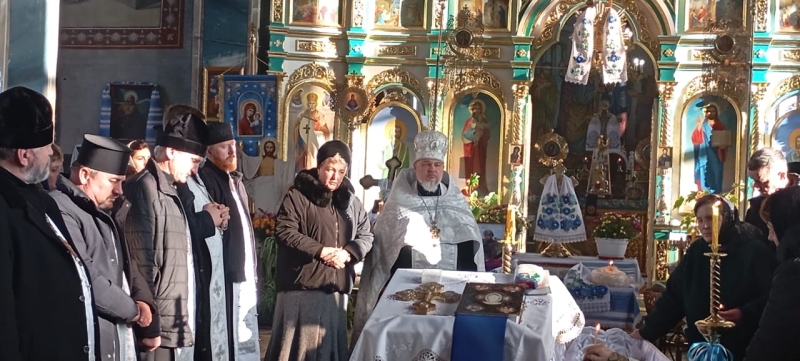 Осиротіли донька і син: в останню дорогу провели 34-річного Героя з Волині Віталія Павловича