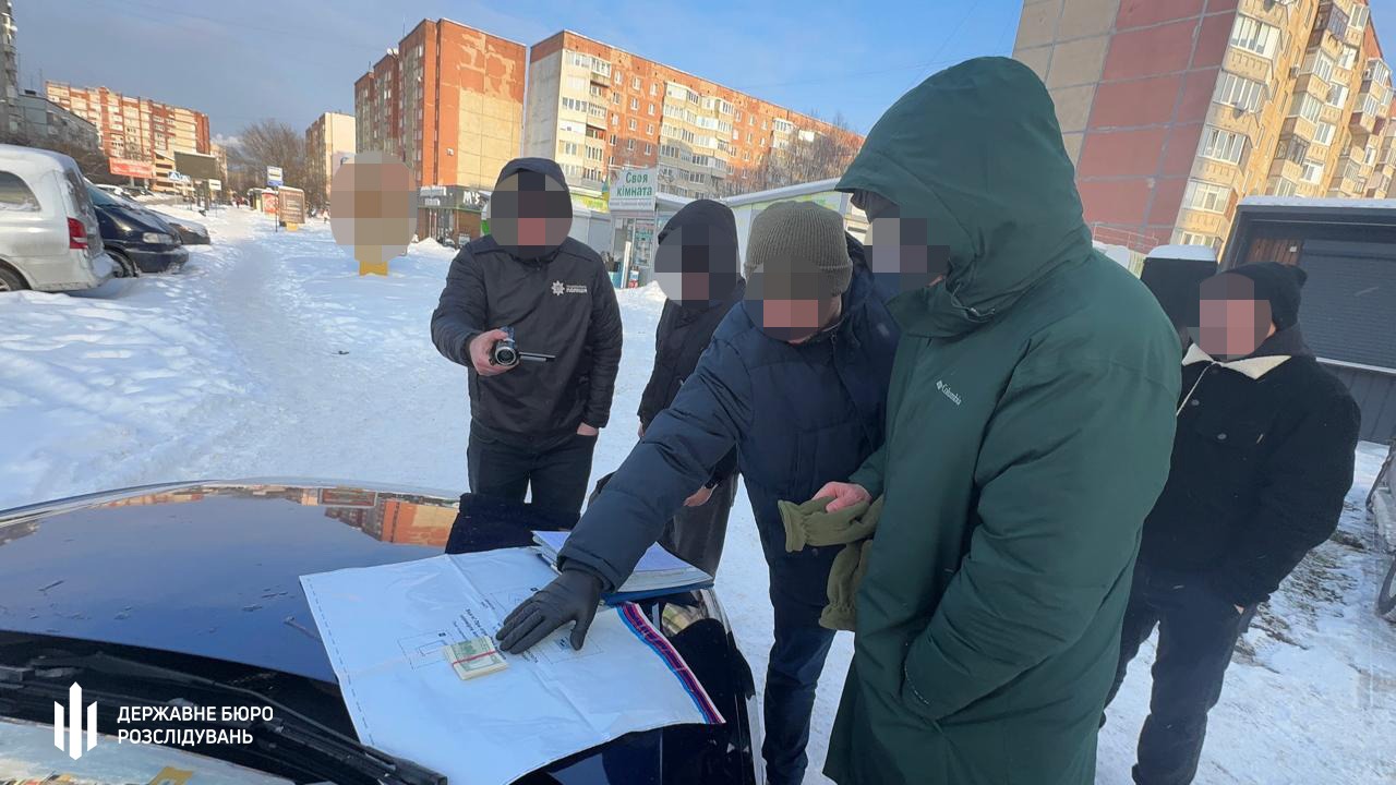 На Волині посадовець ТЦК брав хабарі за зняття військовозобов’язаних з розшуку