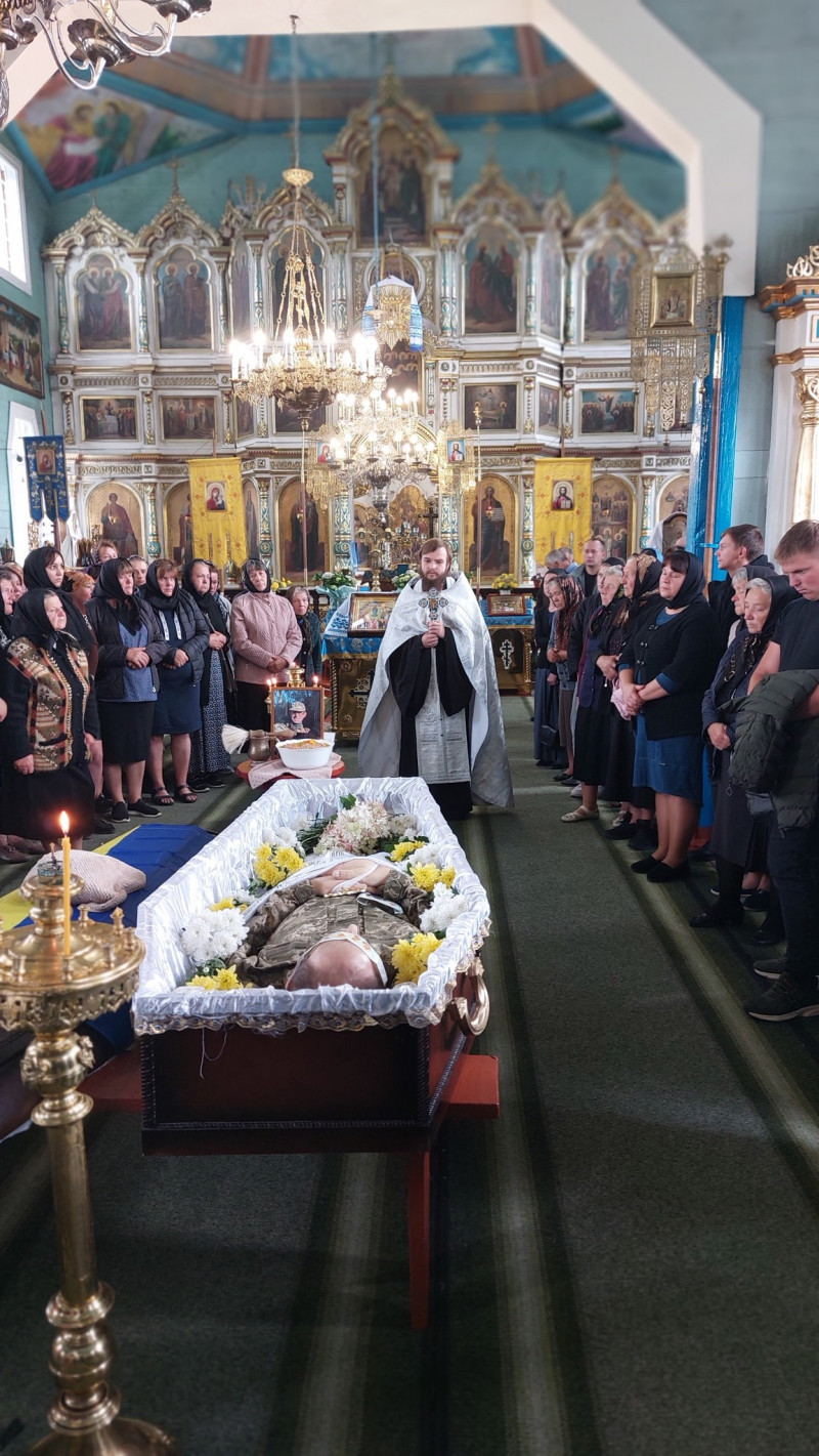 Війна забрала ще одне життя: на Волині попрощалися з Героєм Миколою Сливкою
