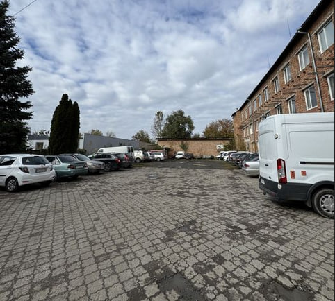 У Луцьку продають великий промисловий комплекс біля Електроапаратного за 850 тисяч доларів