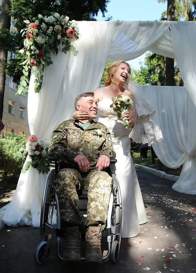 З чоловіком-військовим одружилися прямо в шпиталі: під час авіаудару загинула 25-річна військова