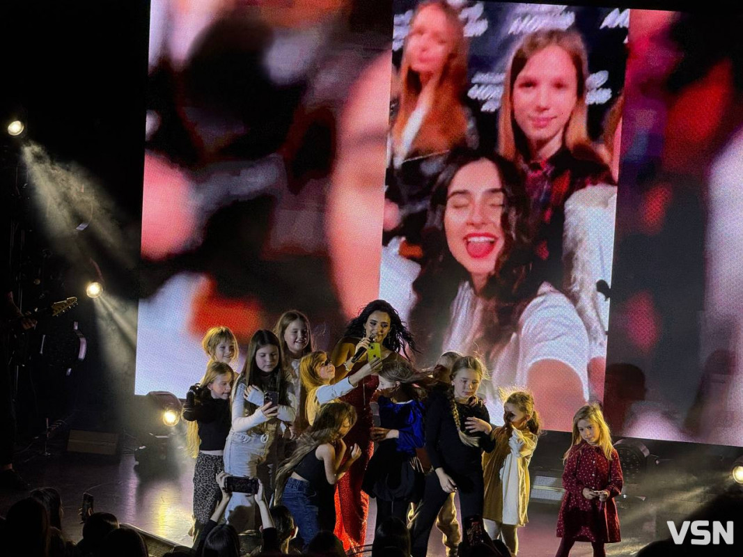 Анна Трінчер запалила Луцьк: тепло, жіноча енергія й пісні для душі