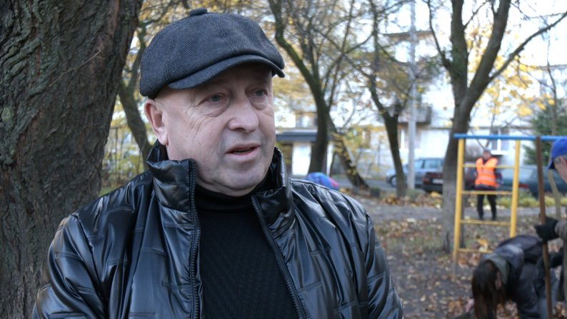 Куди комунальники дівають опале листя у Луцьку