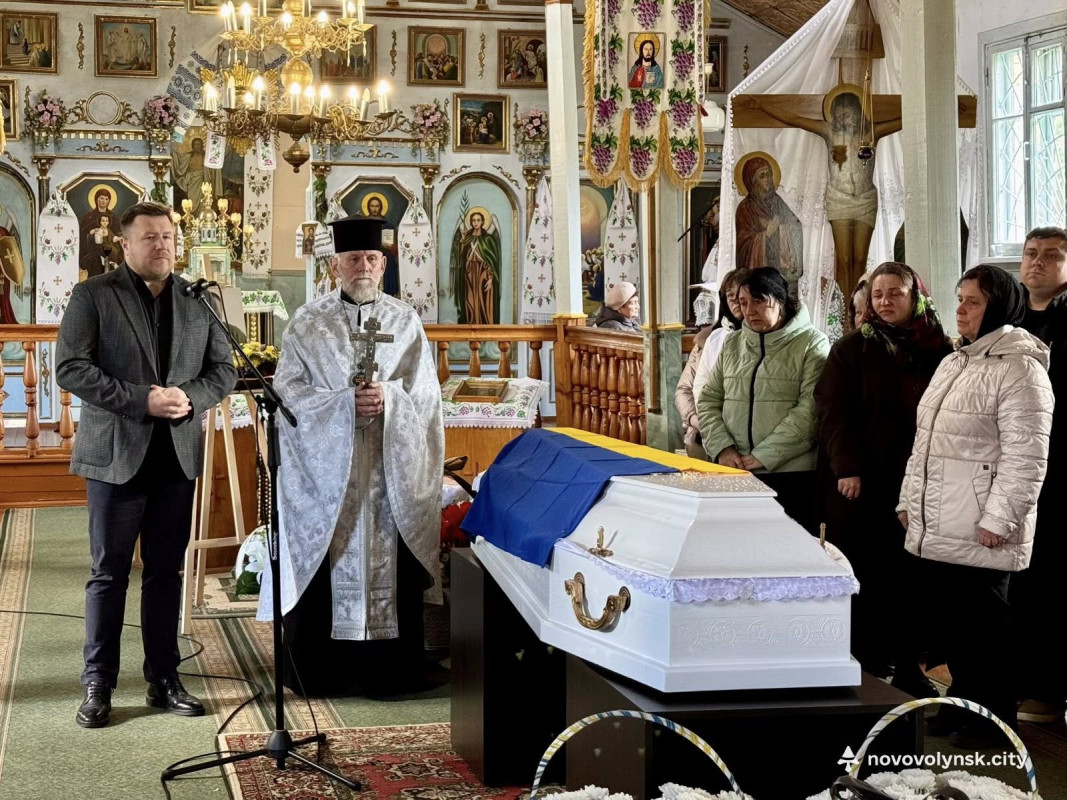 Тривалий час Герой вважався зниклим безвісти: на Волині в останню путь провели Героя Богдана Каспрука