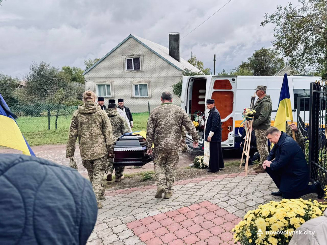 Експертиза ДНК підтвердила найстрашніше: на Волині попрощались з Героєм Романом Красюковим