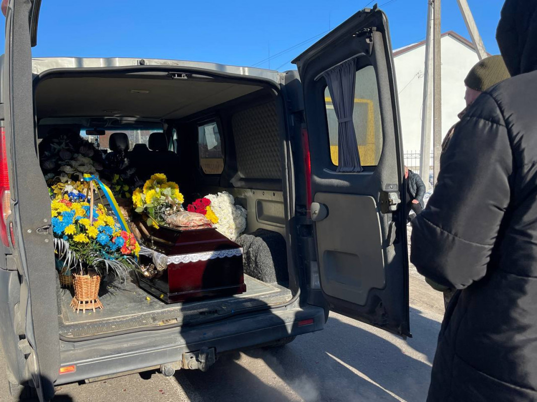 Навіки 33: на Волині попрощалися з військовослужбовцем Валентином Дмитруком