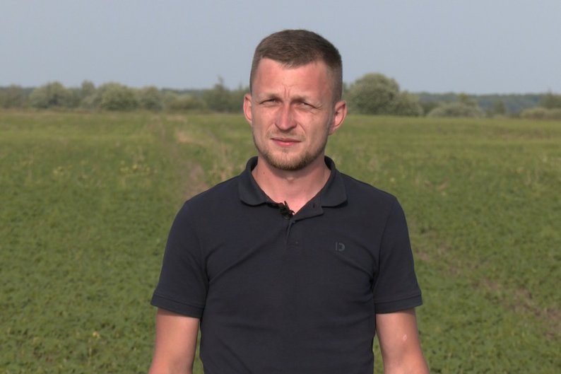 Після втрати брата на війні - знову в полі: як родина з Волині вирощує хліб і допомагає армії