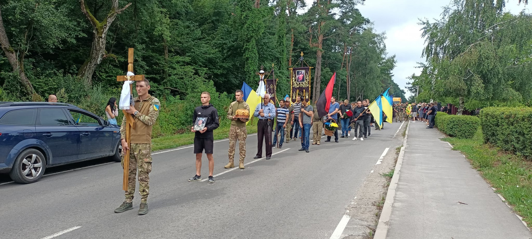 Навіки 25: у Луцькому районі попрощалися із молодим Героєм Ярославом Федорцем