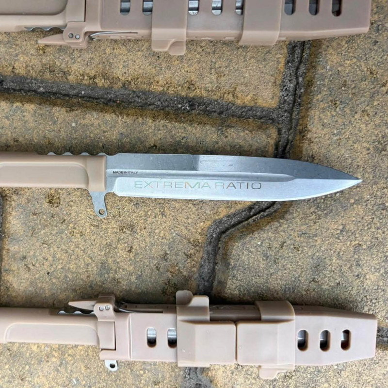 У бардачку авто – глушники та магазини для набоїв: на Волині затримали громадянина Польщі