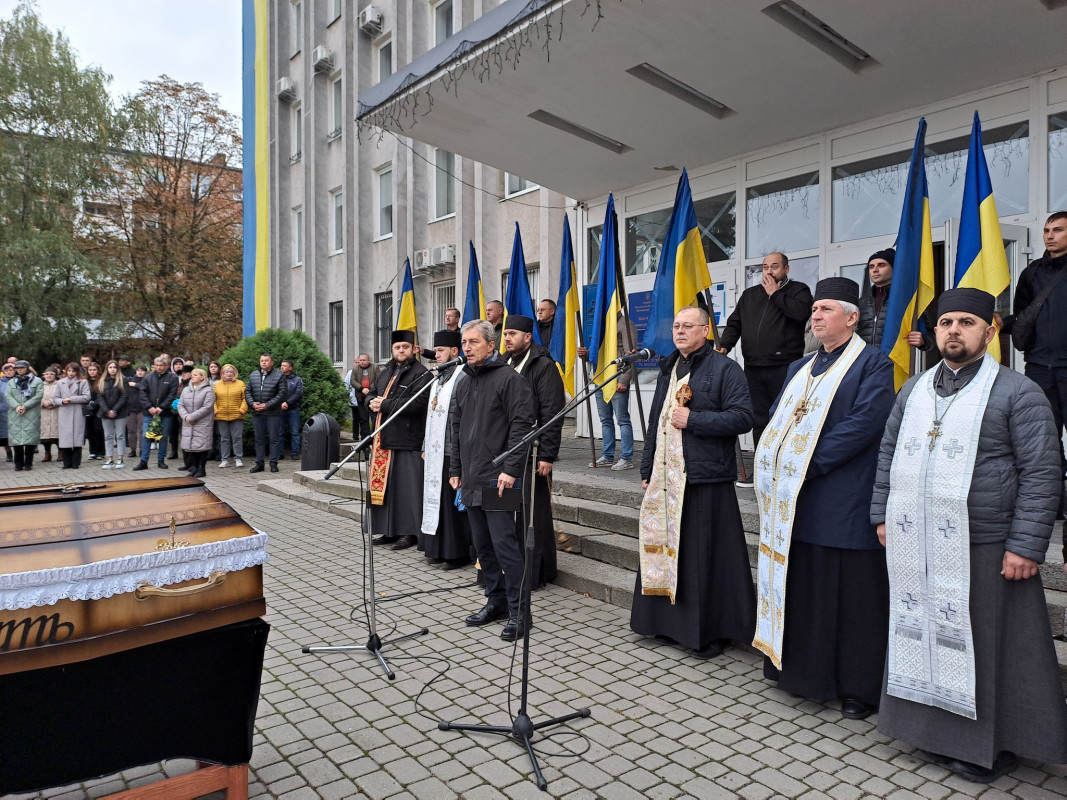 Мріяв створити сім’ю, але не судилося: на Волині попрощалися з Героєм Володимиром Кашубою