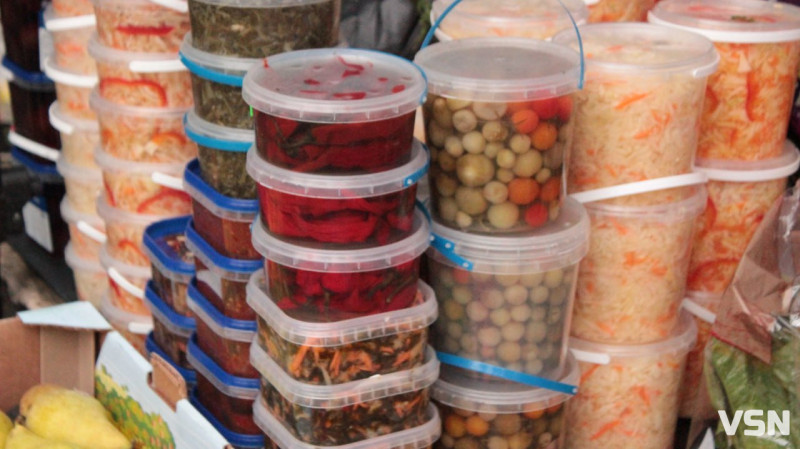 Ринок чи гіпермаркет: де вигідніше купувати продукти у Луцьку?