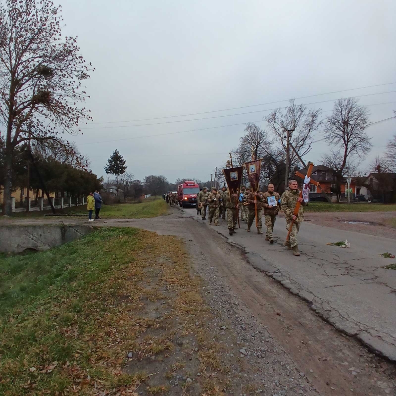 Трагічний день: на Волині попрощались з воїном Петром Онищуком