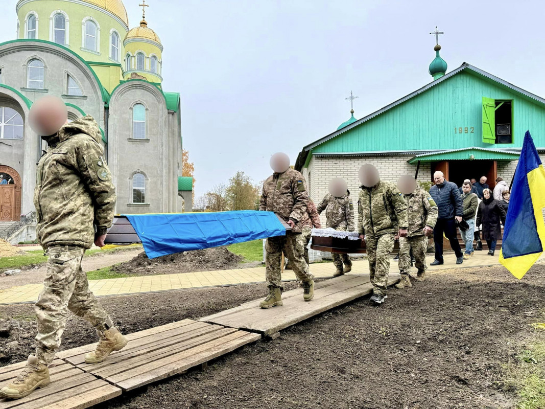 Не витримало серце: на Волині віддали останню шану Герою Василю Миронюку