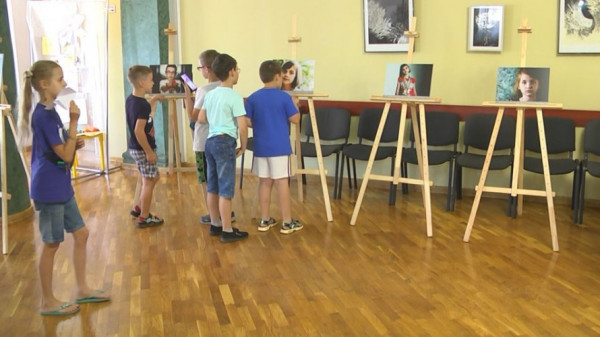 Волинський фотограф презентував медіапроєкт про дітей-переселенців
