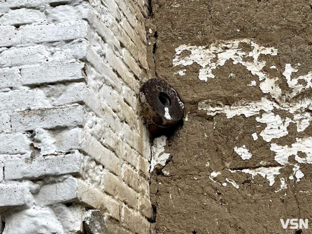 Незламний оберіг: Храм на Волині, який вистояв перед снарядом, що застиг у його стіні. Фоторепортаж