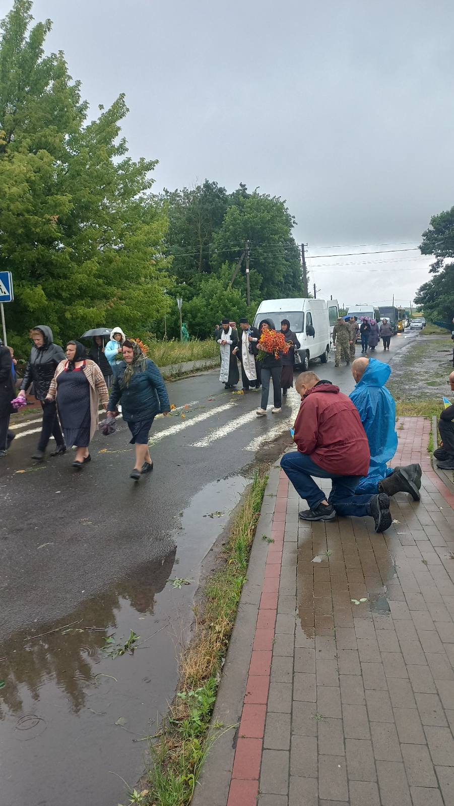 Попри поранення продовжував нести службу до останнього подиху: на Волині в останню земну дорогу провели Героя Олега Романюка