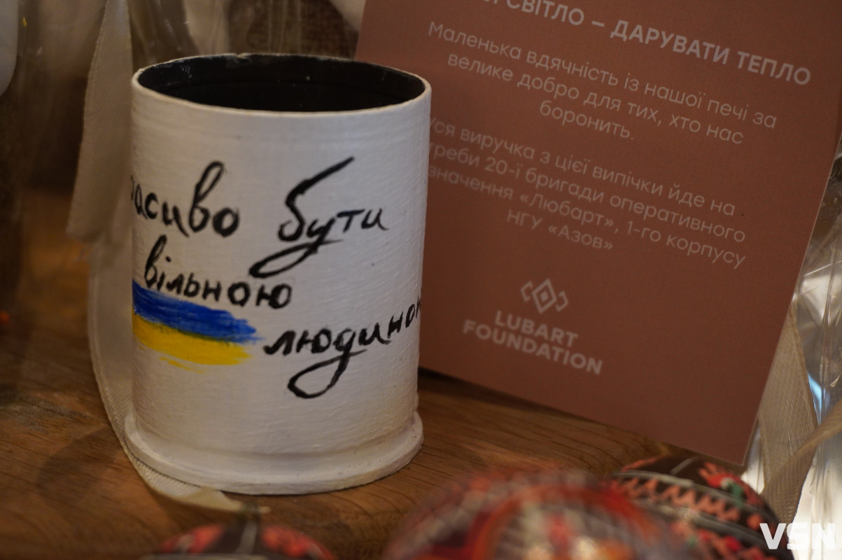 Світло Великодня — для тих, хто нас береже: у Луцьку «Стожари» печуть благодійні паски за донат