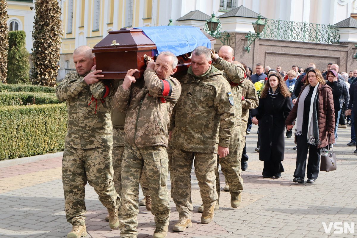 Навіки 45: у Луцьку попрощалися з Героєм Дмитром Гуцаленком