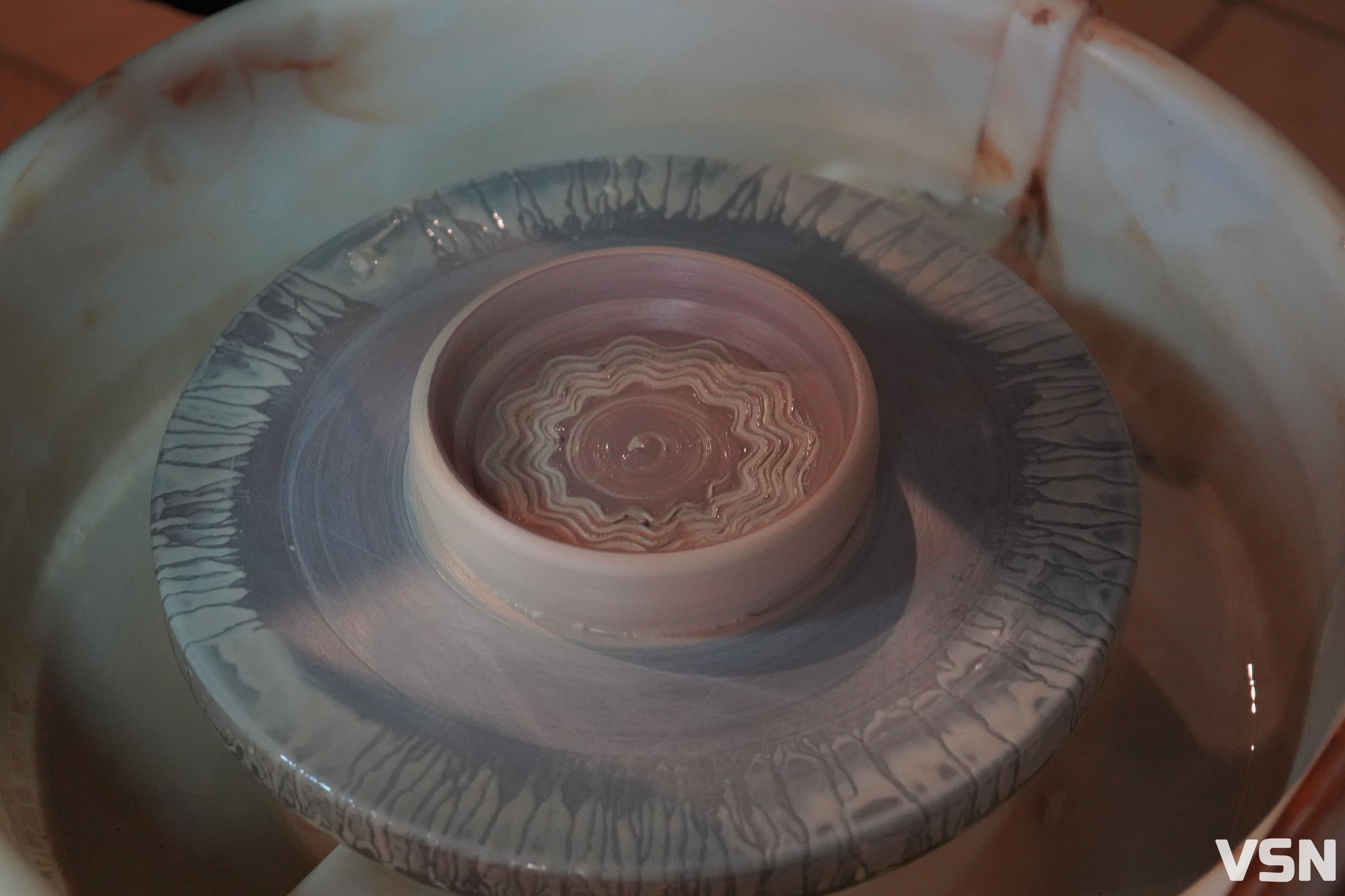 Глина, що лікує: у Луцьку провели сесію терапії для поранених захисників