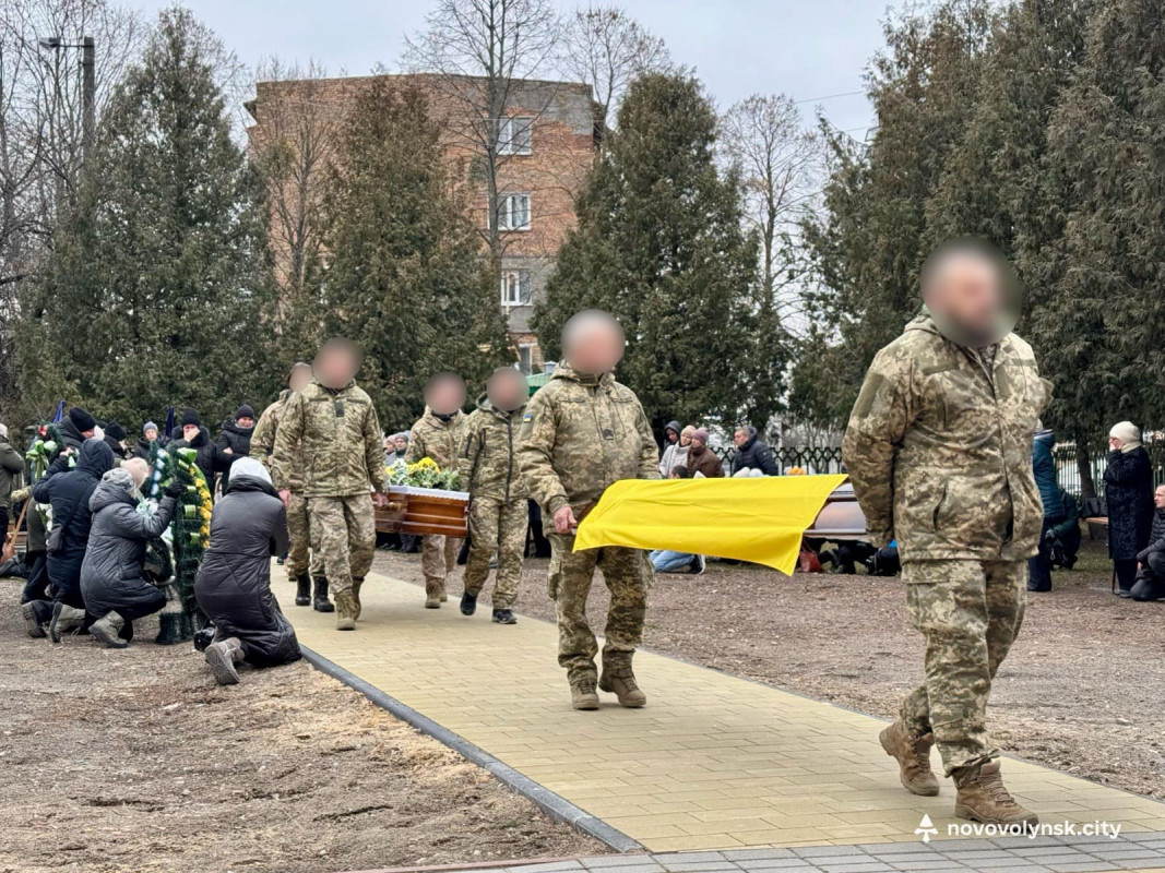 Загинув на Донеччині: волиняни попрощались з Героєм Дмитром Аршуліком